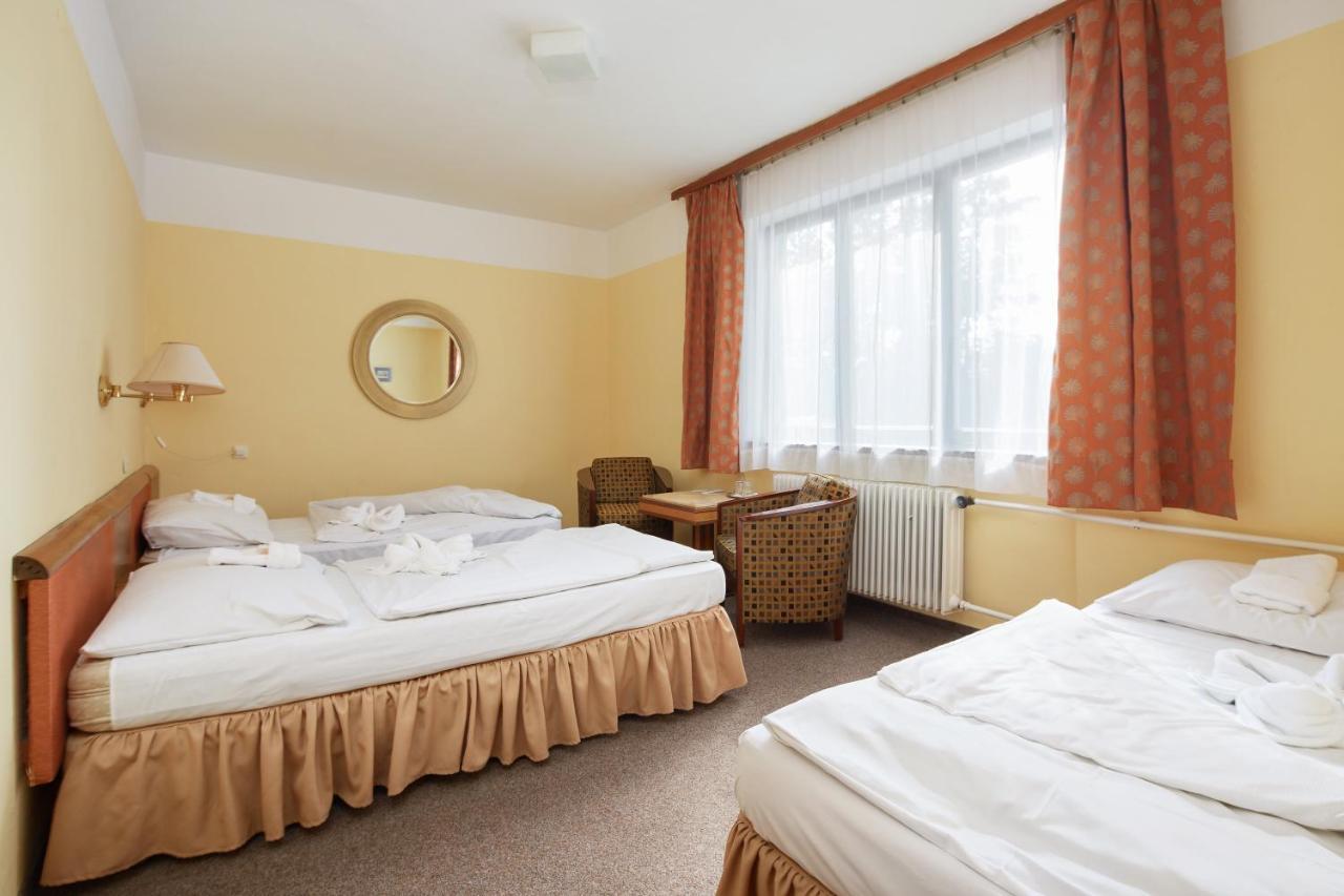 Hotel Medlov Depandance Frysava ภายนอก รูปภาพ